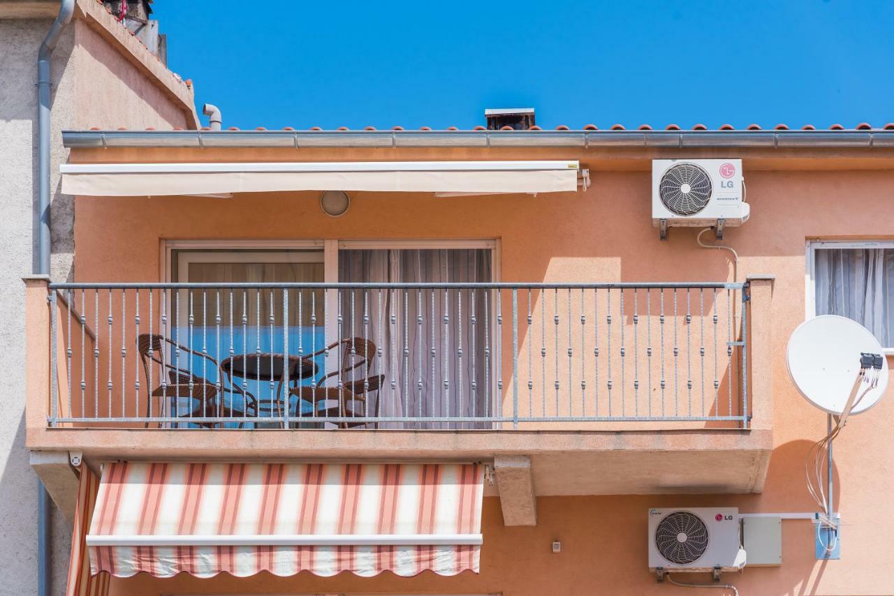 Apartment Anamarija With Sea View シベニク エクステリア 写真