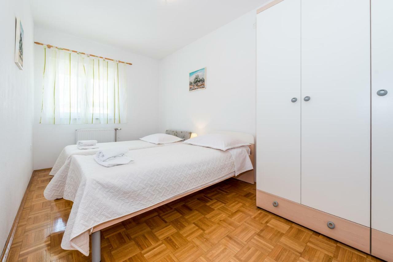Apartment Anamarija With Sea View シベニク エクステリア 写真