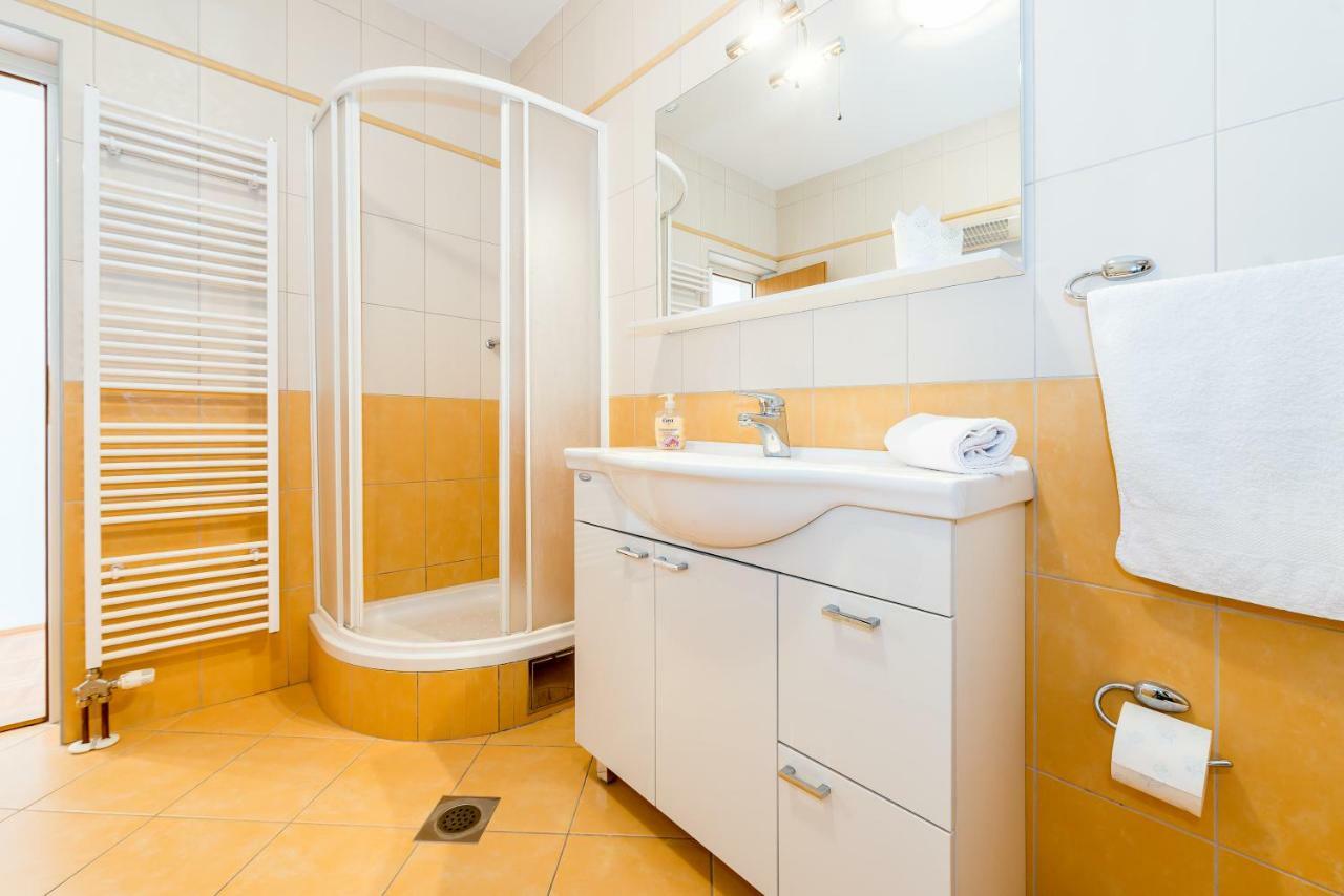 Apartment Anamarija With Sea View シベニク エクステリア 写真